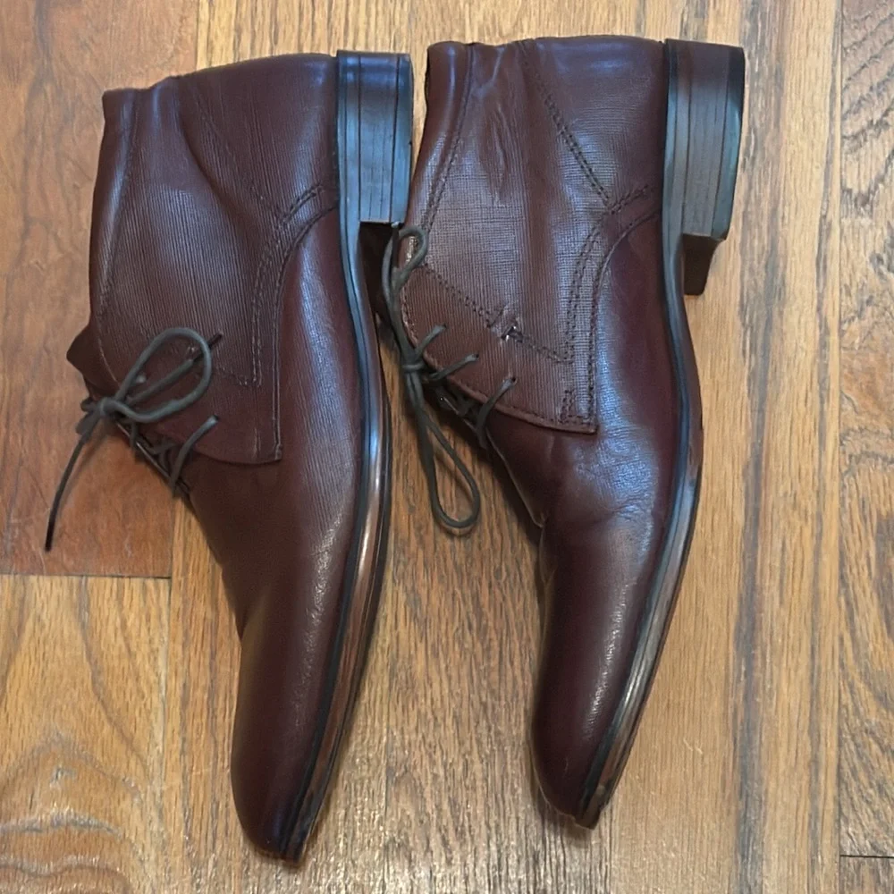 Red Tape Textured Leather Ankle Chukka Boots Men’s 9